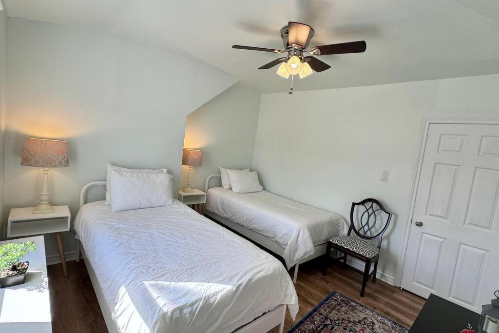 Near The Falls Two Bedroom - 5 Min Walk To Clifton Niagara-Fälle Exterior foto